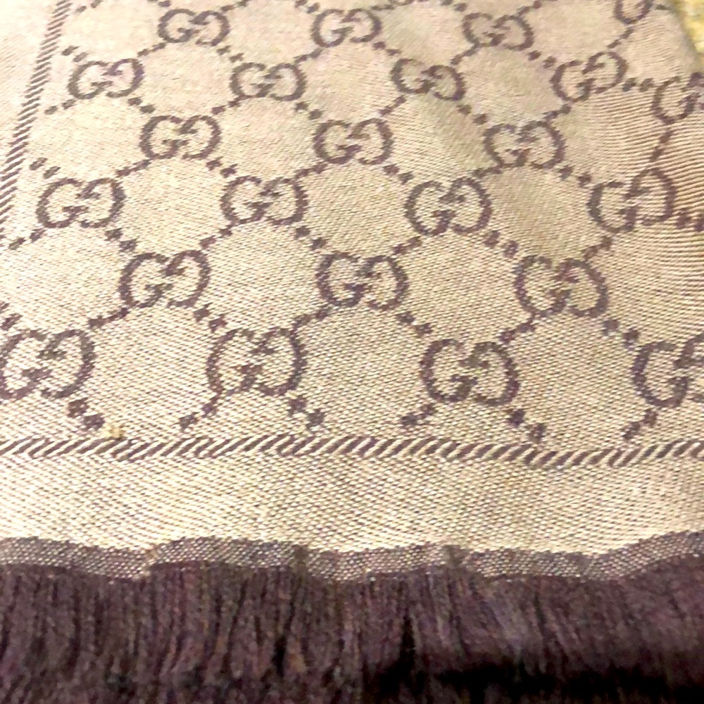 Gucci scarf